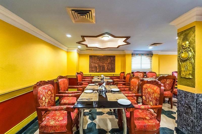 Westway Hotel Кожикод Екстериор снимка